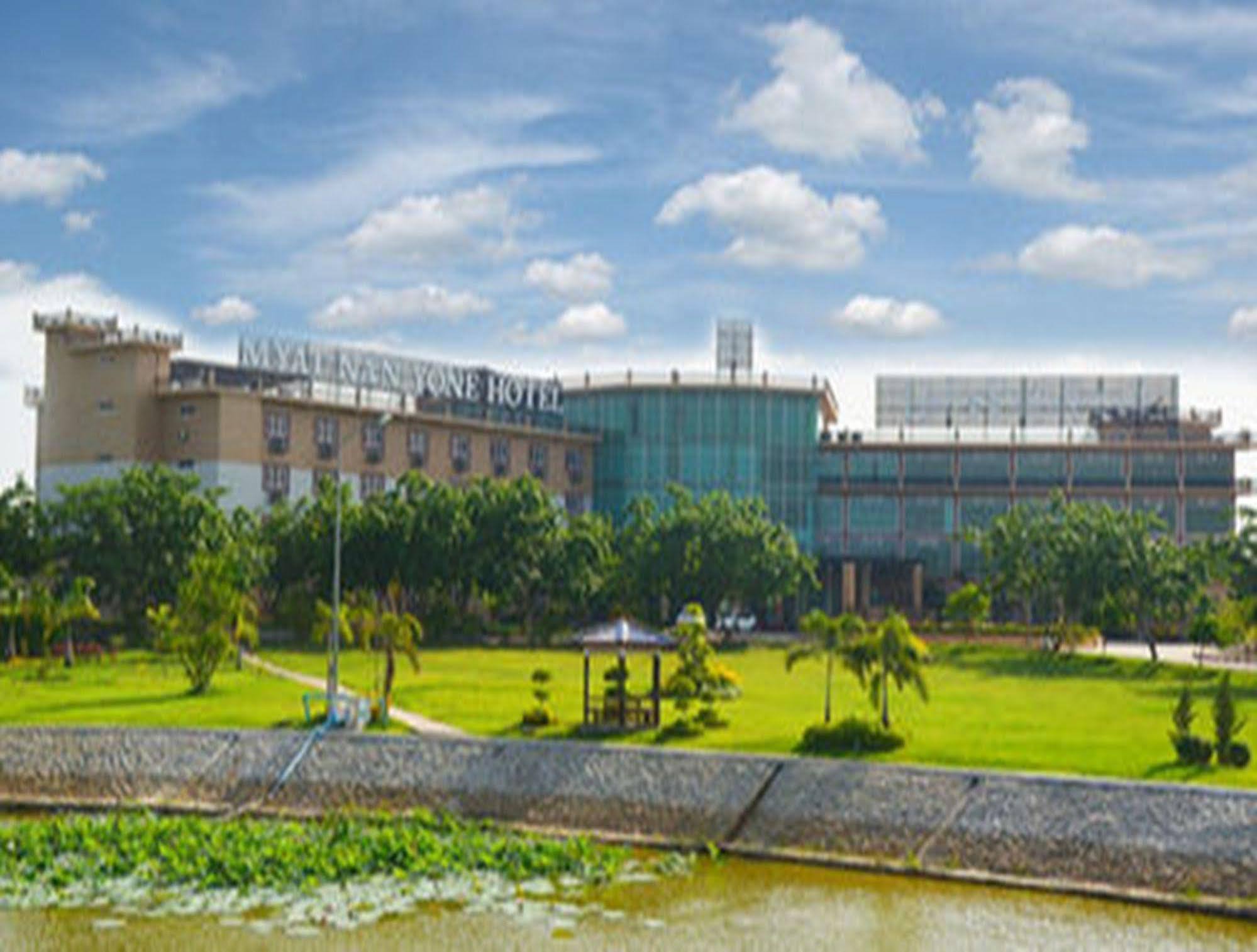 โรงแรม เมียะ นัน โยน Naypyidaw ภายนอก รูปภาพ